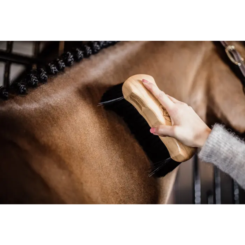 Kentucky Grooming Deluxe Body Brush Middle Soft-3