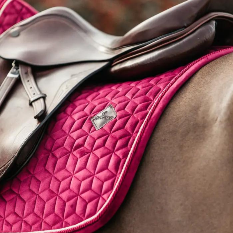 Kentucky Jumping Velvet Saddle Pad Fuchsia-2