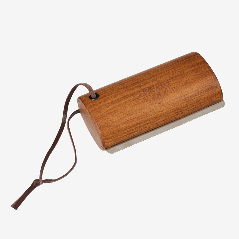 LeMieux Artisan Shedding Comb Brown-1