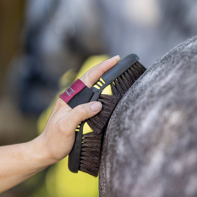 LeMieux Flexi Horse Hair Body Brush Black-1