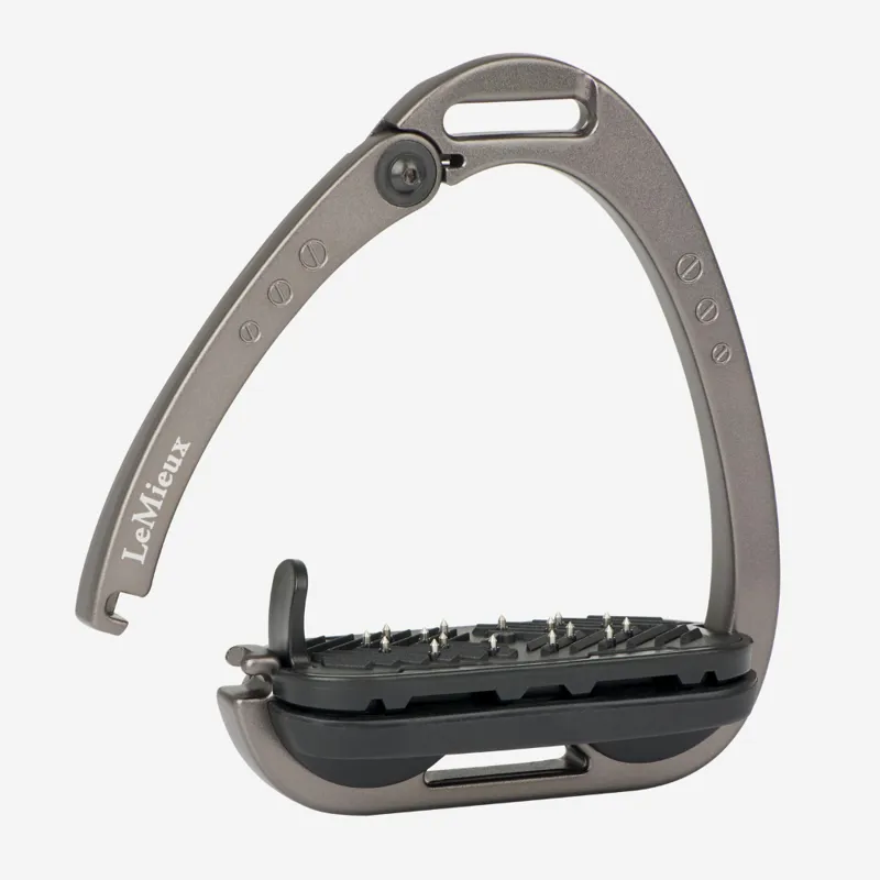 LeMieux Vector Balance Stirrups Carbon-1