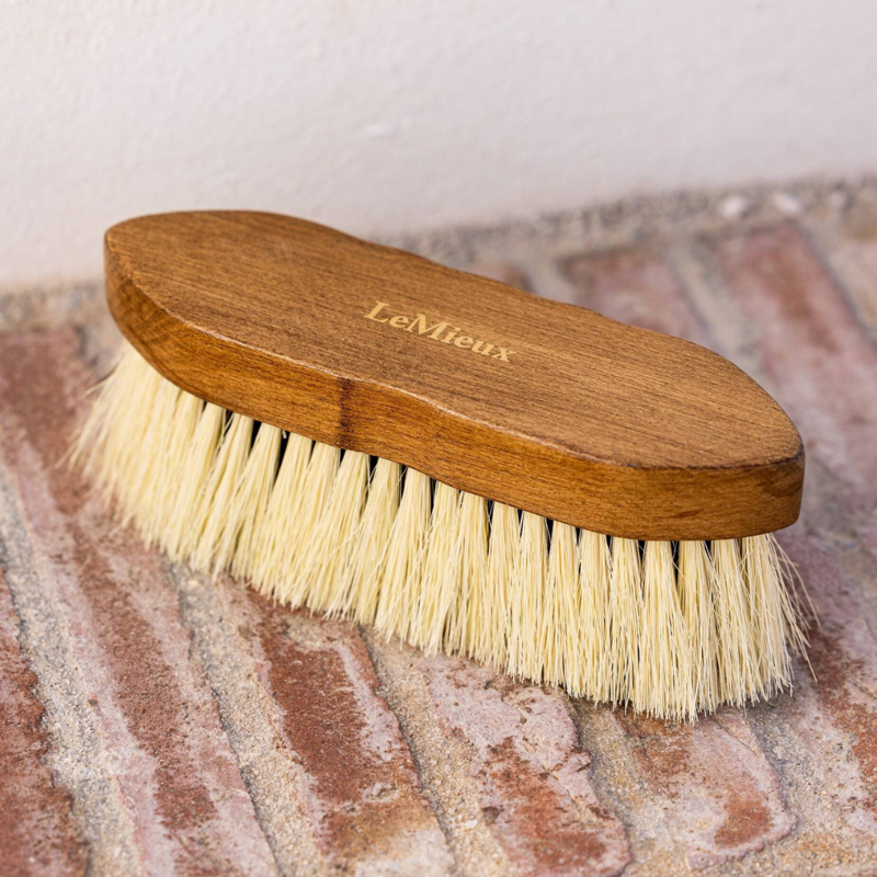 LeMieux Artisan Soft Finishing Brush Brown-2