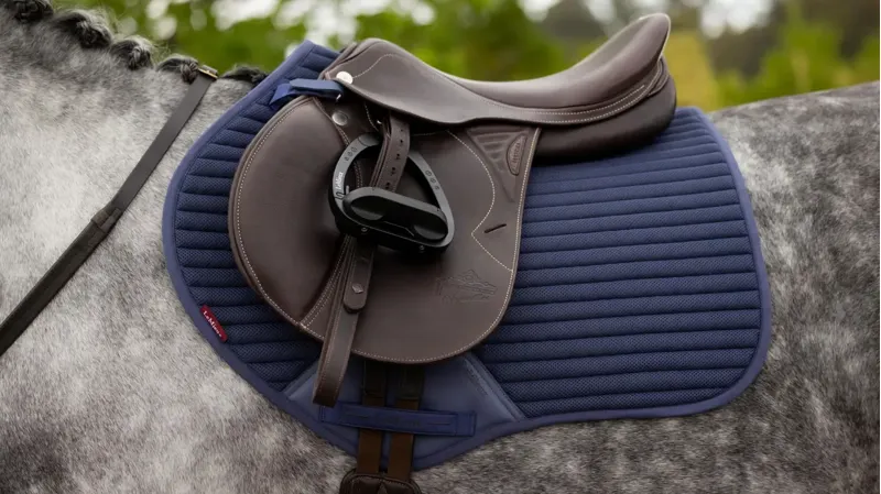 LeMieux Air-Tek Mesh Close Contact Square Shadow-1