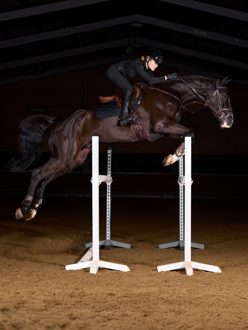 LeMieux ProForm ProForm Moulded Close Contact Pad Black-1