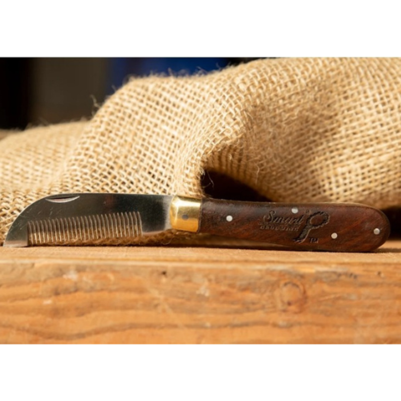 Smart Grooming Fold Up Levelling Knife