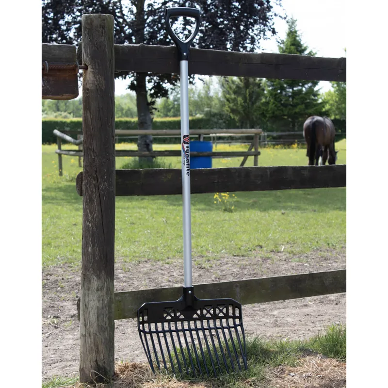 Fynalite Value Plastic Stable Fork 90cm D-Grip Handle 